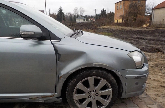 Toyota Avensis cena 10900 przebieg: 173307, rok produkcji 2009 z Baranów Sandomierski małe 379